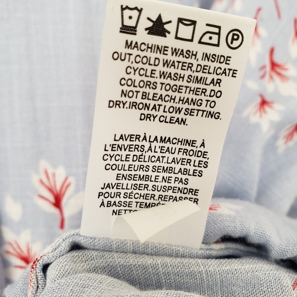 RW&CO Pale Blue Floral Top V-neck Flute Sleeve Relaxed Fit Tie Hem - Picture 8 of 8